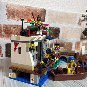 LEGO Pirates 6242 Marine Fort Set - Used No Box Manual Complete