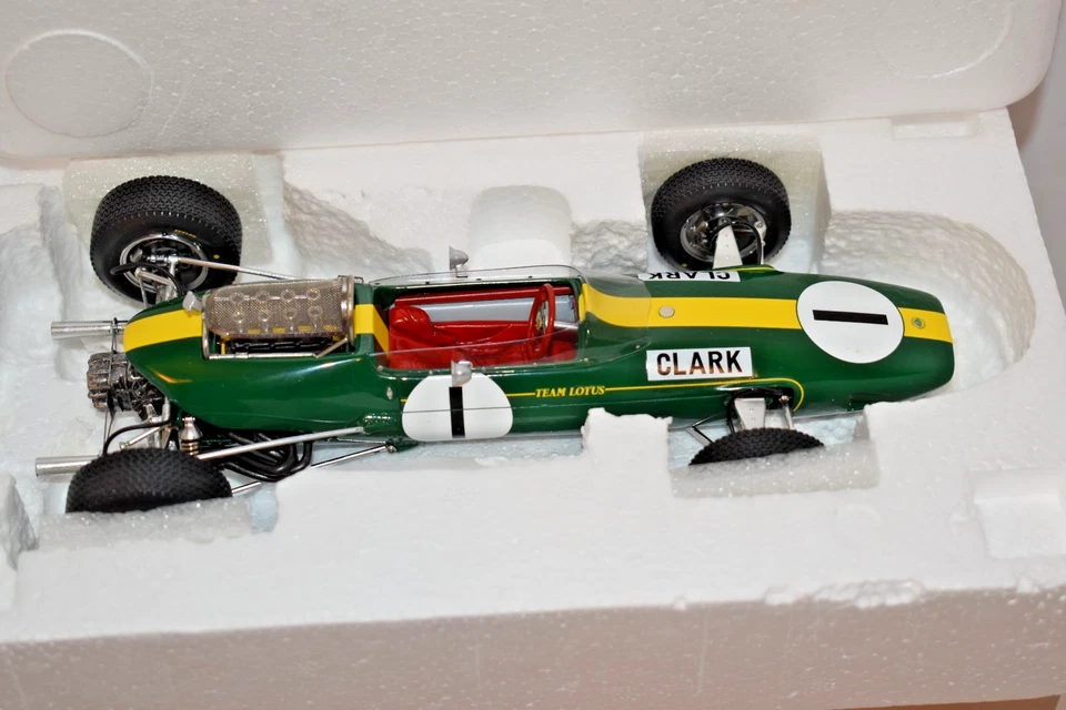 Spark Diecast Lotus 33 #1 Jim Clark - 1965 West German Grand Prix - 1:18 - MIB - Image 2 of 4