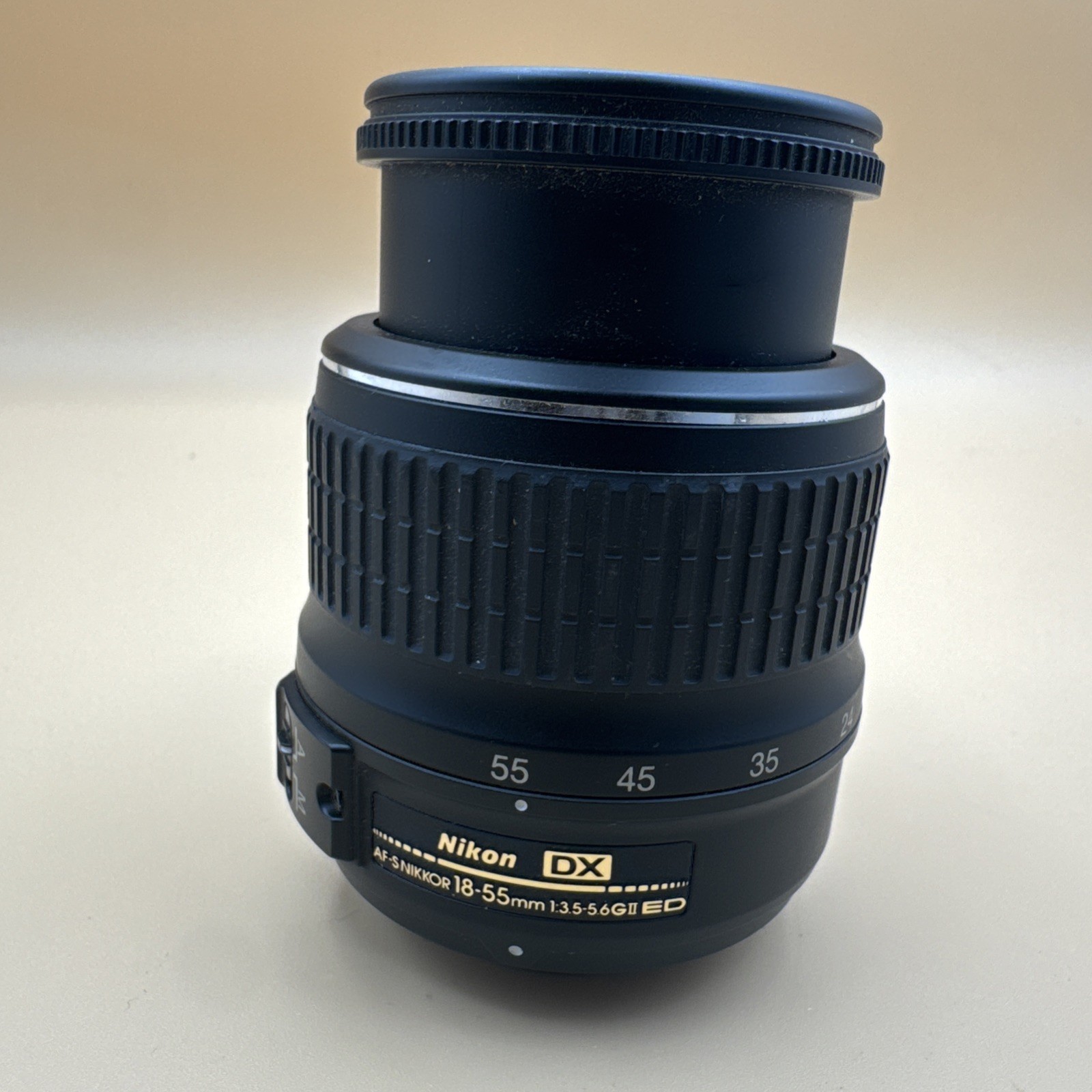 Nikon AF-S DX Nikkor 18-55mm F/3.5-5.6G ED II