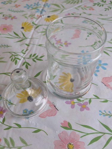 Vintage Clear Glass Apothecary Candy Jar With Lid 7 Inches Tall - Picture 2 of 10