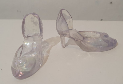Limited Edition 17'' Puppe Aschenputtel Glas Slipper Schuhe Disney Store Zubehör