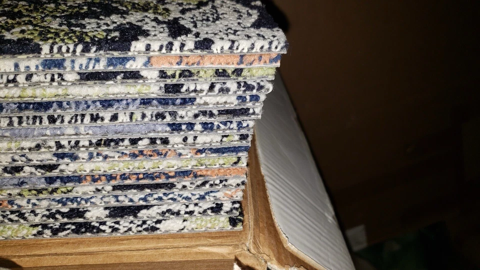 15- Alfombra Azulejo Cuadrados Peel Stick FLOR Co NUEVO Estuche Among the Flowers Periwinkle Foto 3 de 4