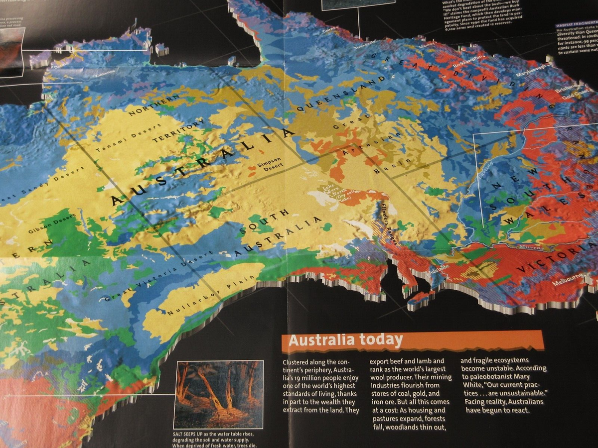【激レア】オーストラリア地理空間情報局 AGO 諜報機関 チャレンジ Australia Under Siege National Geographic Map July 2000 | eBay