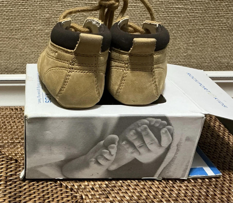 Botas Rockport Kids berço sapatos nobuck trigo bronzeado tamanho 2M - Imagem 3 de 4