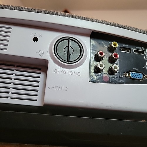 Onn HD Projector 1080 With Power Supply - Picture 6 of 9
