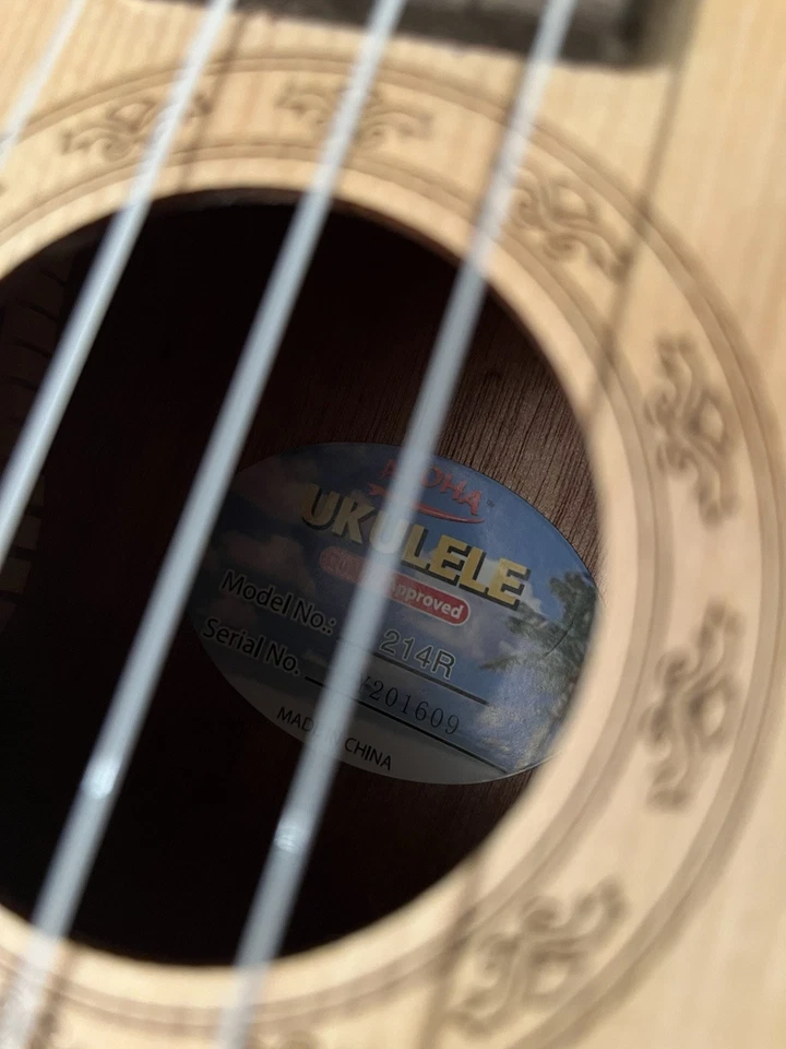 Aloha Ukulele With Soft Case, Cord Chart, Strings And Picks - Image 2 of 4