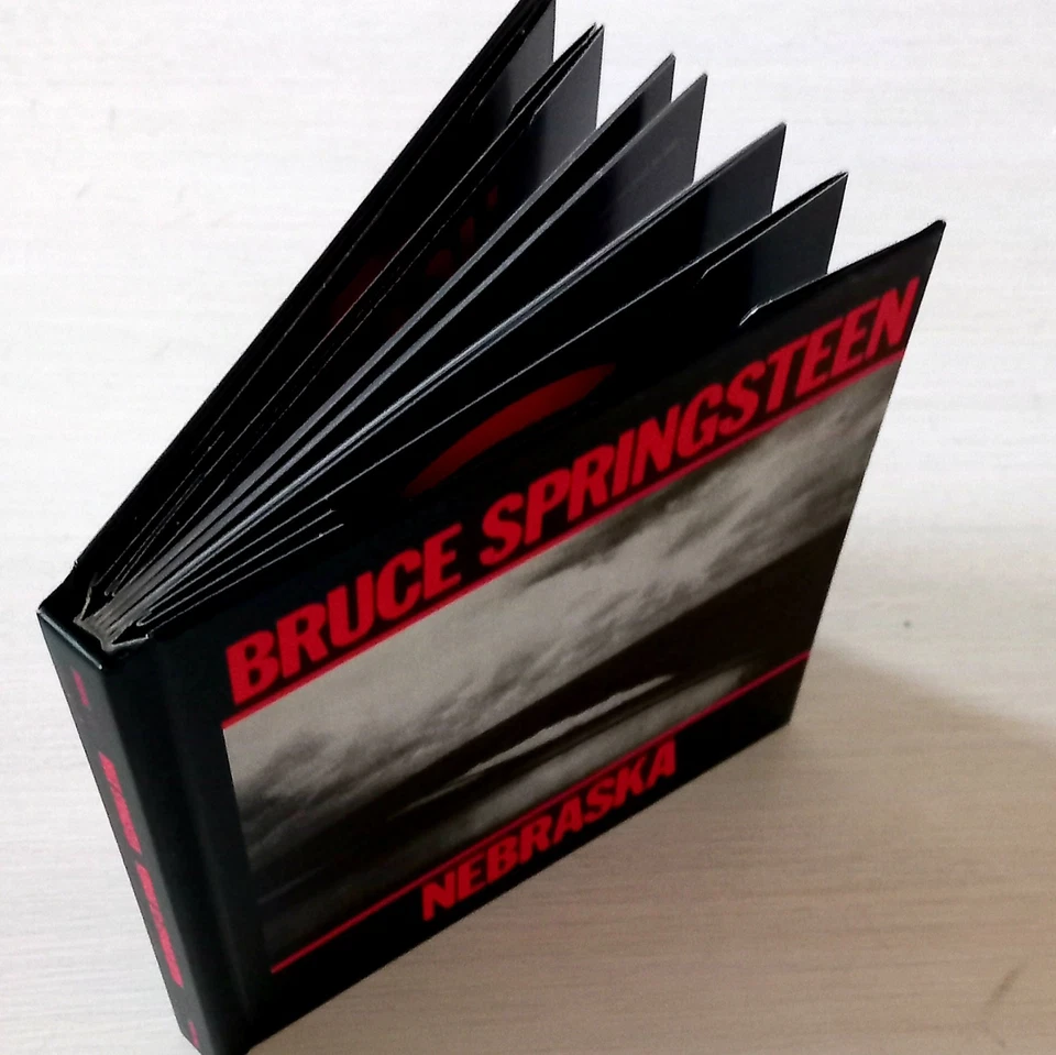 Bruce Springsteen. Nebraska 82: Box Set 4cd + Blu-Ray (2025) - Immagine 2 di 4