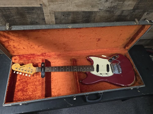 Fender Mustang 1966 Dakota Red 100% Original W OHSC 