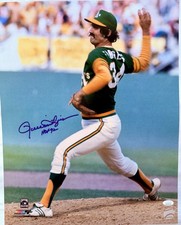 Top 10 Rollie Fingers Baseball Cards 27