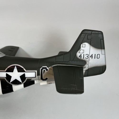 21st Century Toys Scala 1:18 P-51 Mustang Lou IV Modellino Aereo con Pilota (2000) - Foto 9 di 24