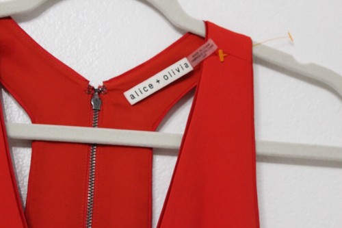 Alice + Olivia Halle Deep V-Neck Crepe Mini Dress Size S - Picture 3 of 8