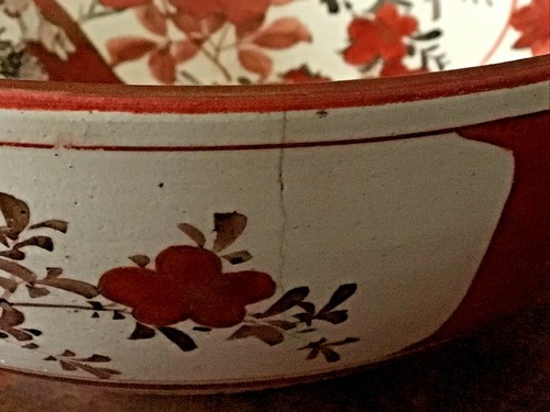 antique Japanese Kutani bowl. figures, mountains, birds etc. signed. 3.5” x 8.25 - Picture 4 of 12