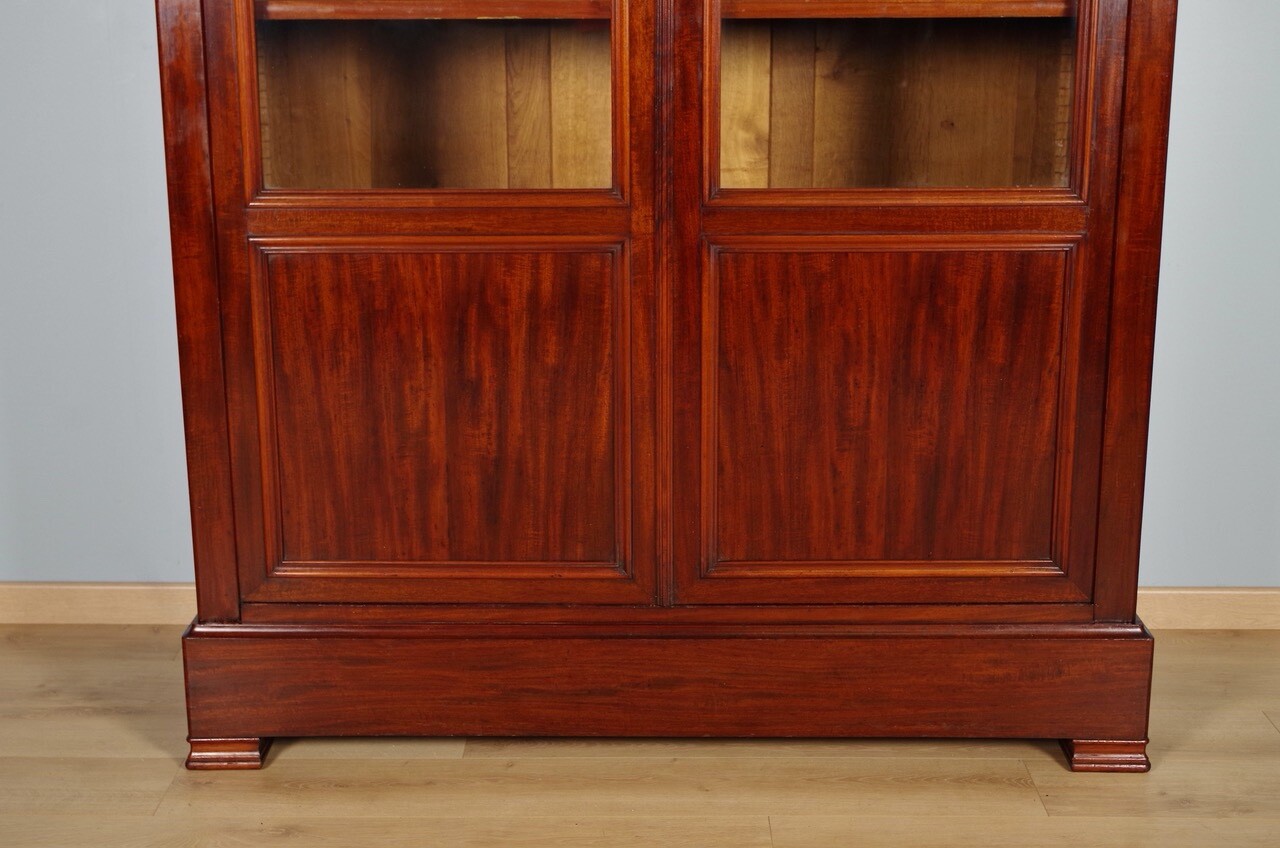 Picture 2 of 9
