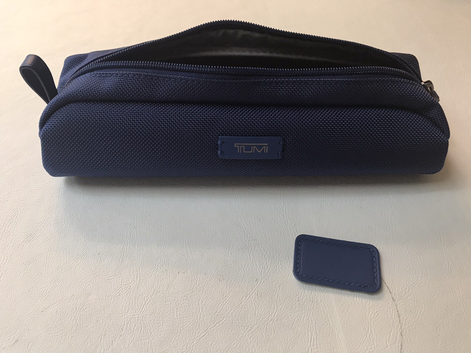 tumi cable pouch