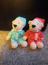 VGUC-11  FAO SCHWARZ Toys R Us TEDDY BEAR IN GREEN Bear With Bonus RED BEAR