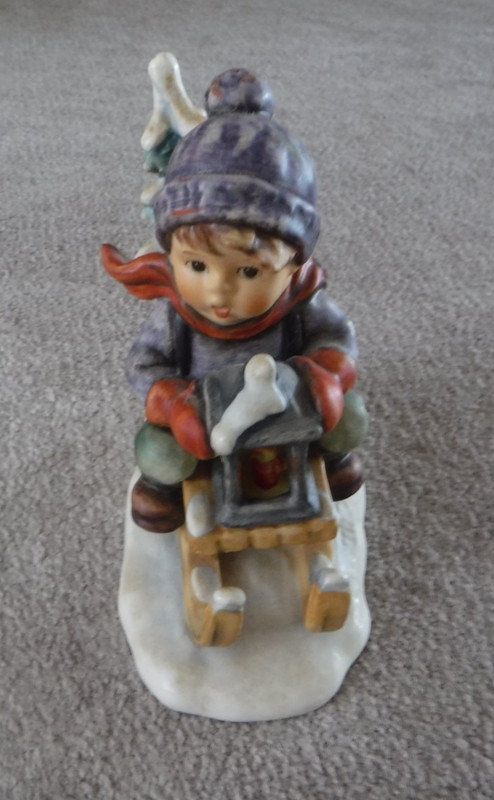 MI Hummel Goebel Figurine "Ride Into Christmas" 396