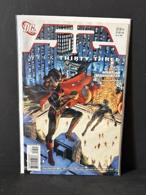 52 #33 (DC Comics February 2007) VF-NM 1st Kate Kane As Batwoman
