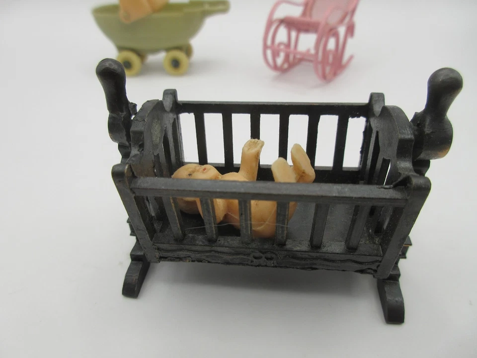Lot Vtg Durham Baby Crib + Thomas Plastic Carriage + Chair Dollhouse Miniature - Image 4 of 4