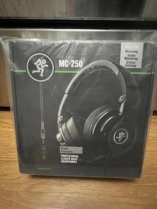 Mackie MC-250 Professional Closed-Back Headphones Black   IN BOX