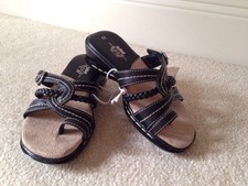 Route 66 Czarne sandały z palcami, dziewczęce rozmiar 11, stalówka w pudełku