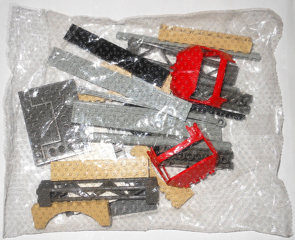 LEGO 4852 Spider-Man vs Green Goblin The Final Showdown: 4 NEW