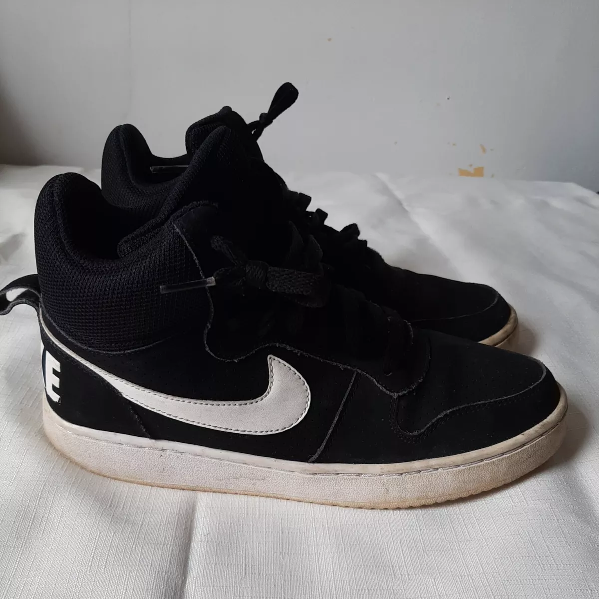 Nike borough shop court mid