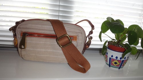 Authentic FOSSIL Cream Mix Canvas & Real Leather Crossbody Bag - Picture 7 of 19