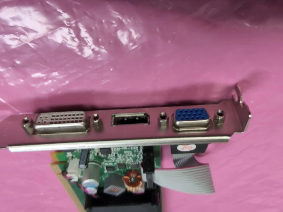 Jaton NVIDIA GeForce 210 512MB DDR2 Graphics Card  PX210-LX - Image 4 of 4