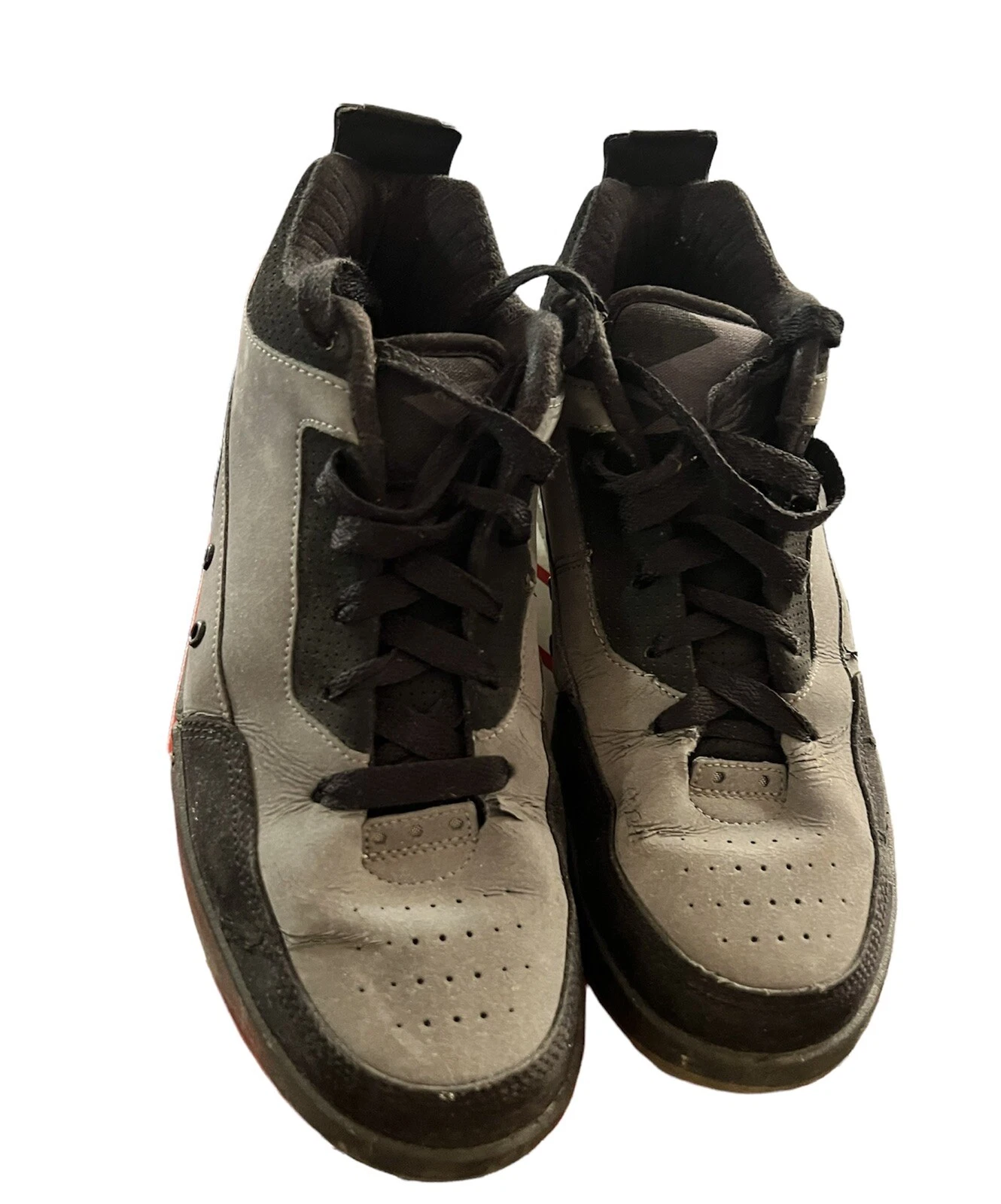 Nike Air Jordan grigio e nero taglia 9 5 pre di proprietà