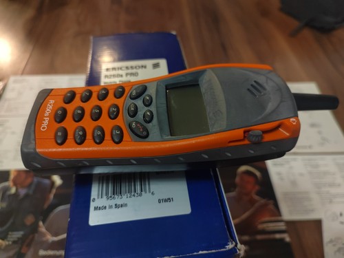 Rare téléphone vintage Ericsson R250s PRO avec boite imei d'origine + accessoires - Photo 6/18