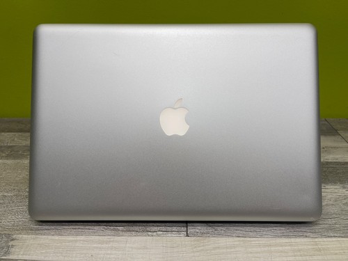 Apple MacBook Pro 15" Laptop 2.4GHz Core i5 - 8GB - 320GB HD - ONLY 11 Cycles - Picture 6 of 21