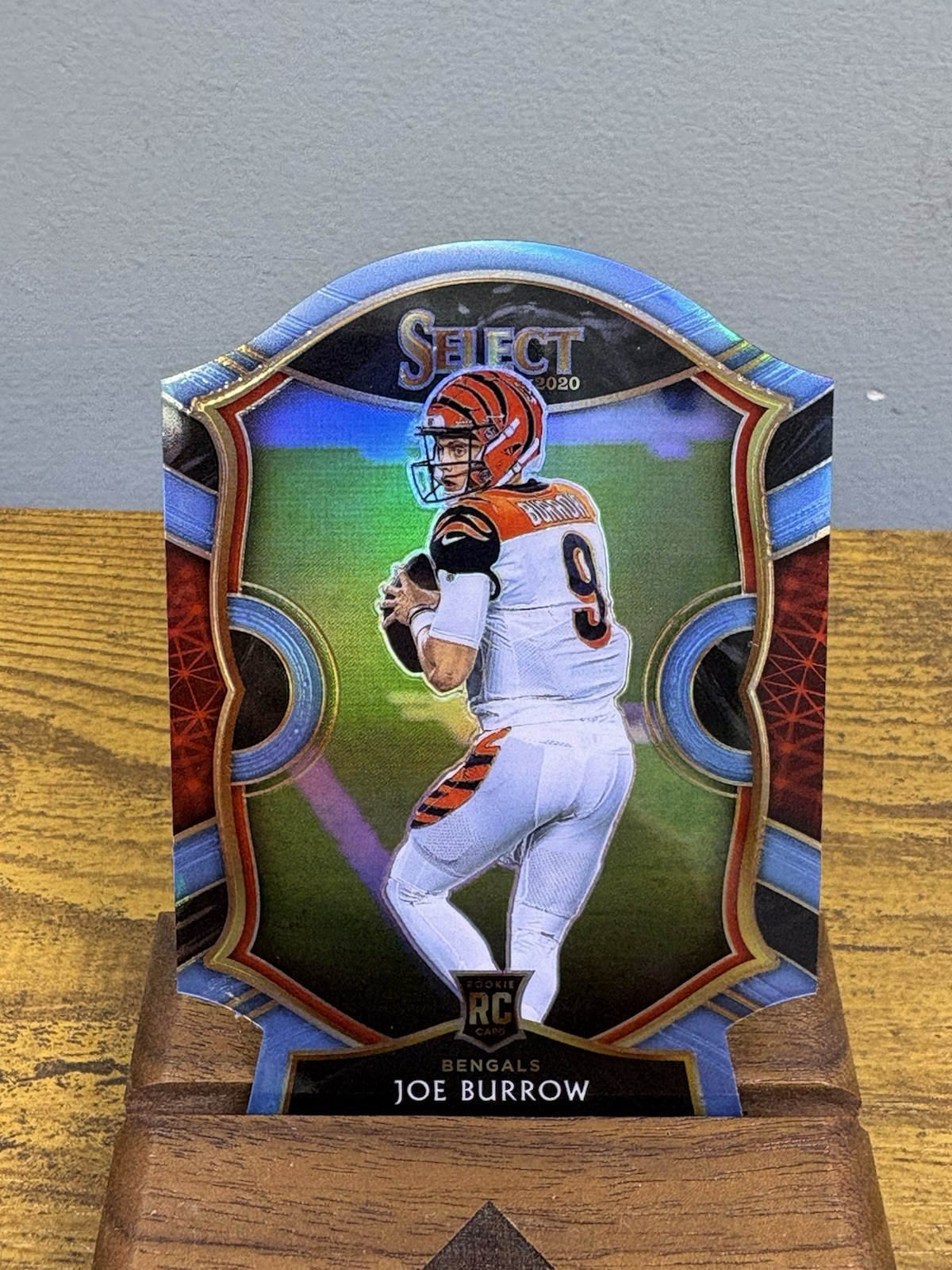 2020 Panini Select Joe Burrow Rookie Concourse Die Cut Light Blue Refractor #46