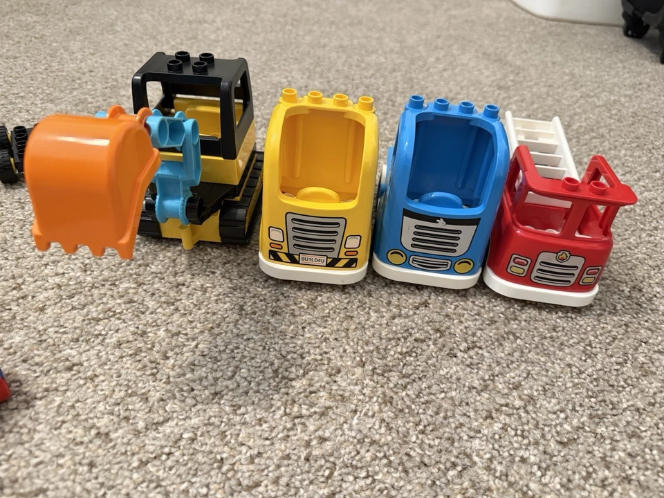 Lego Duplo Figuras Lote Mixto de 70 Piezas Personas, Animales, Ventanas, Coches, Trenes Foto 2 de 4