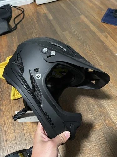 Demon United Podium Helmet