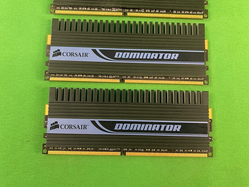 4GB (1GBx4) Corsair Dominator PC2-8500 1066 Non-ECC DDR2 Ram CM2X1024-8500C5D - Image 3 of 4