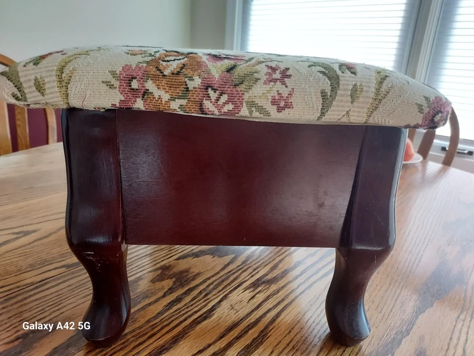 Stool with tapestry lid - gently used for decor only  - FREE SHIPPING!!! - Image 3 of 4