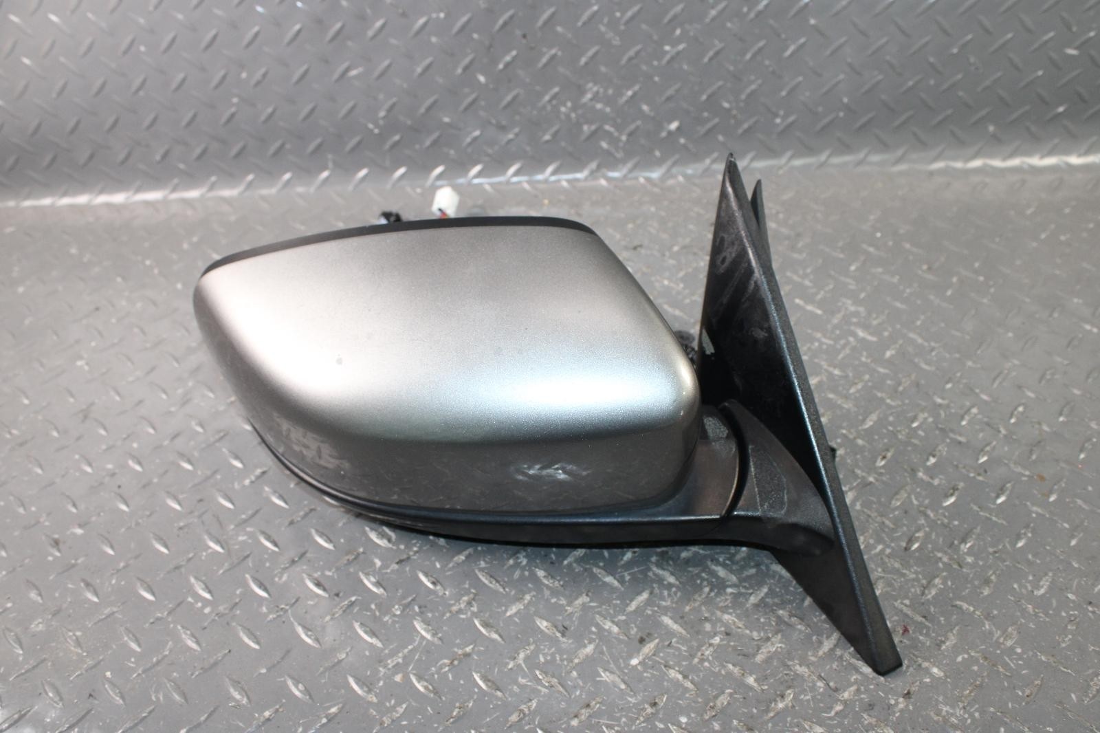 Maserati Ghibli 2014-2017 Right Side view mirror housing Silver