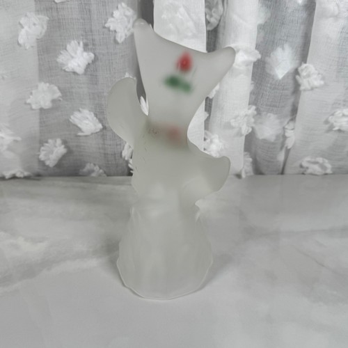 Vintage LE Smith Satin Glass Bird in Flight Handpainted Cottagecore Dove Figure - Picture 7 of 10