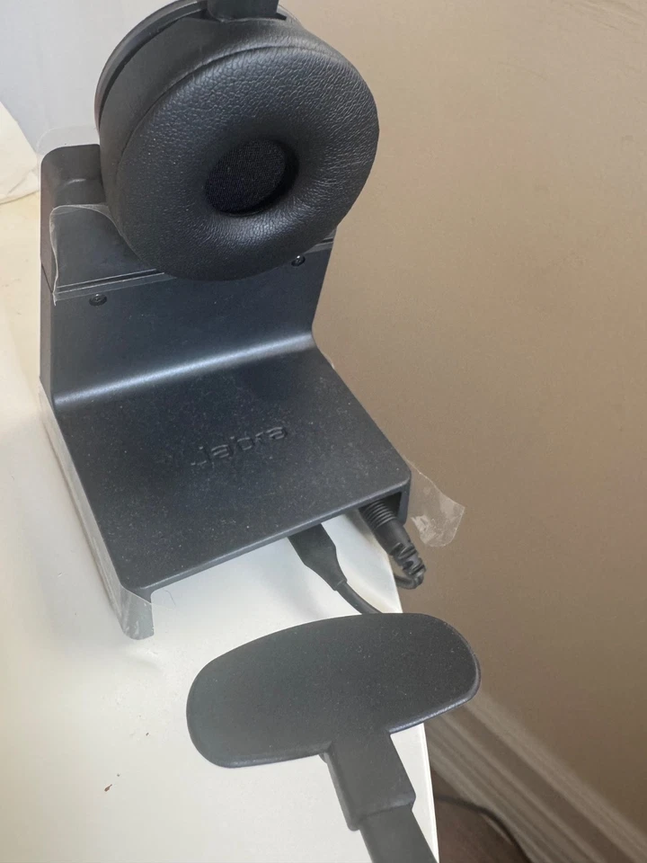 Jabra Engage 75 Single Wireless Ear-Pad Headset With Charger And Microphone - Image 2 of 3