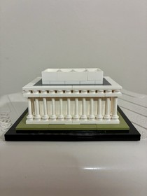 Lego Architecture Lincoln Memorial Set 21022 - Retired Complete (2015)