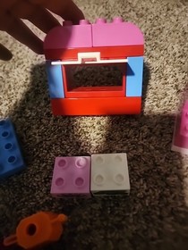 Lego Duplo Lot 10587 Cafe With 3 Figures - Read Description 