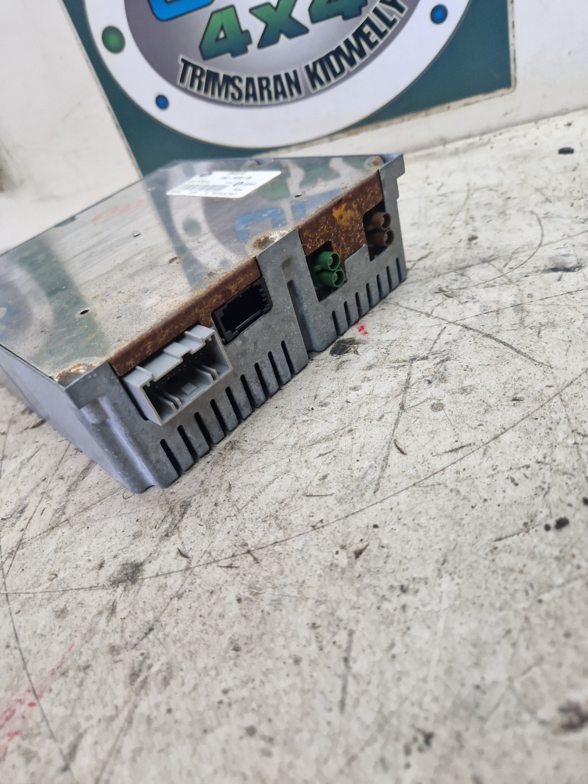 Picture 2 of 9