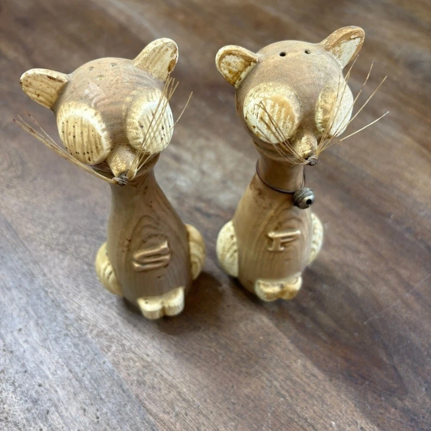 Vintage Ceramic Cat Salt and Pepper Shakers Whimsical Kitchen Decor MCM Japan