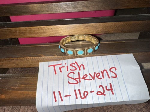 Lia Sophia "Candy Coated" Gold Tone w/Turquoise Resin Stones Stretch Bracelet - Picture 2 of 4