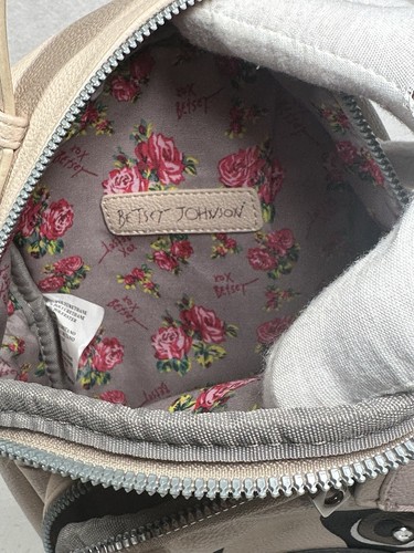 Mini Mochila Betsey Johnson XOBAYBEE Bulldog Francés Bronceada - Imagen 16 de 20