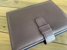 DAY-TIMER Purple LEATHER 7 RING DAILY PLANNER NOTEBOOK ORGANIZER 7” x 9”