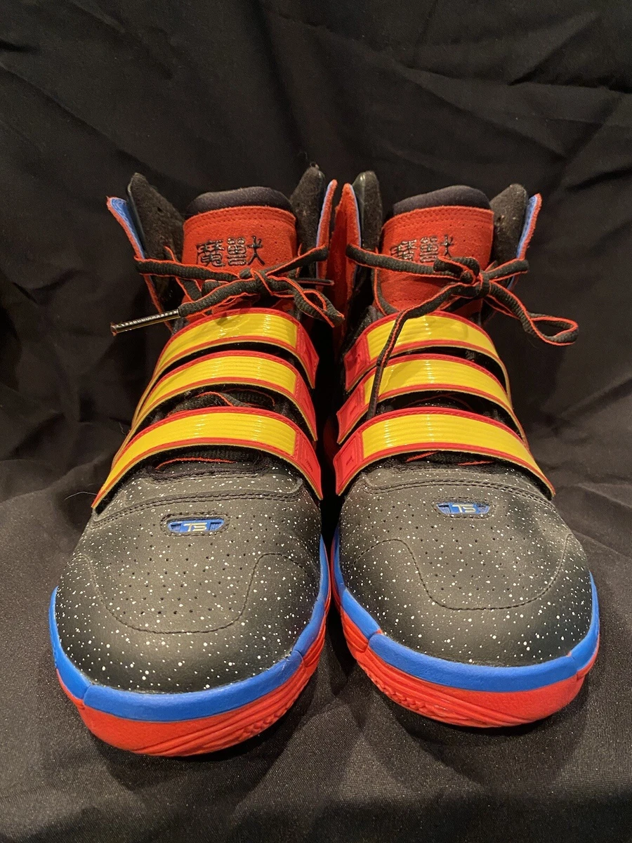 Dwight howard deals superman shoes