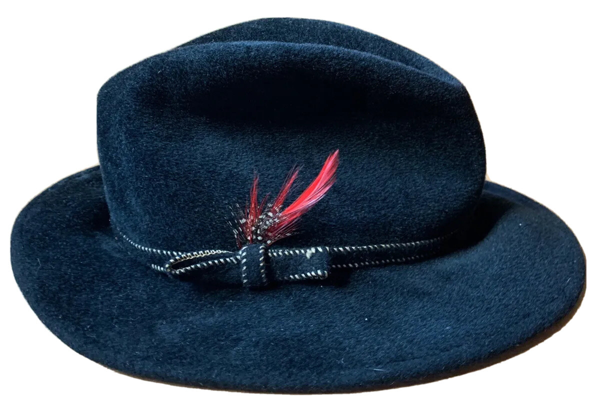 1950\'s Feather and Velvet Hat 1950s Black Velvet Close Hat | Striking Quill Feather main image 4