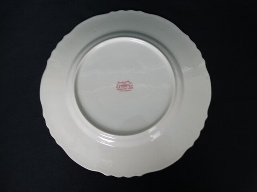 Syracuse China Radcliffe 10.5" Dinner Plate Maroon Tan Scroll Very Good Use Cond - Picture 10 of 11