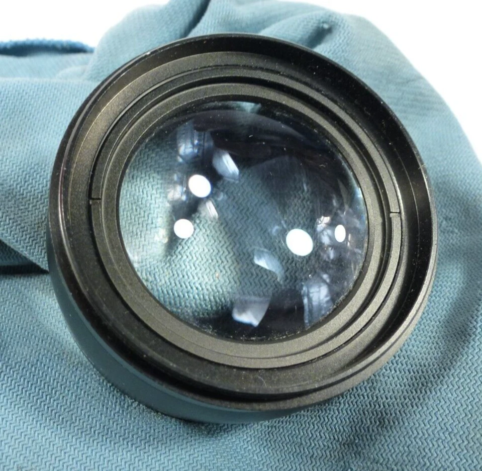 Digital Concepts Super Wide Angle Conversion Lens with Macro 0.45x refm - Image 3 of 3